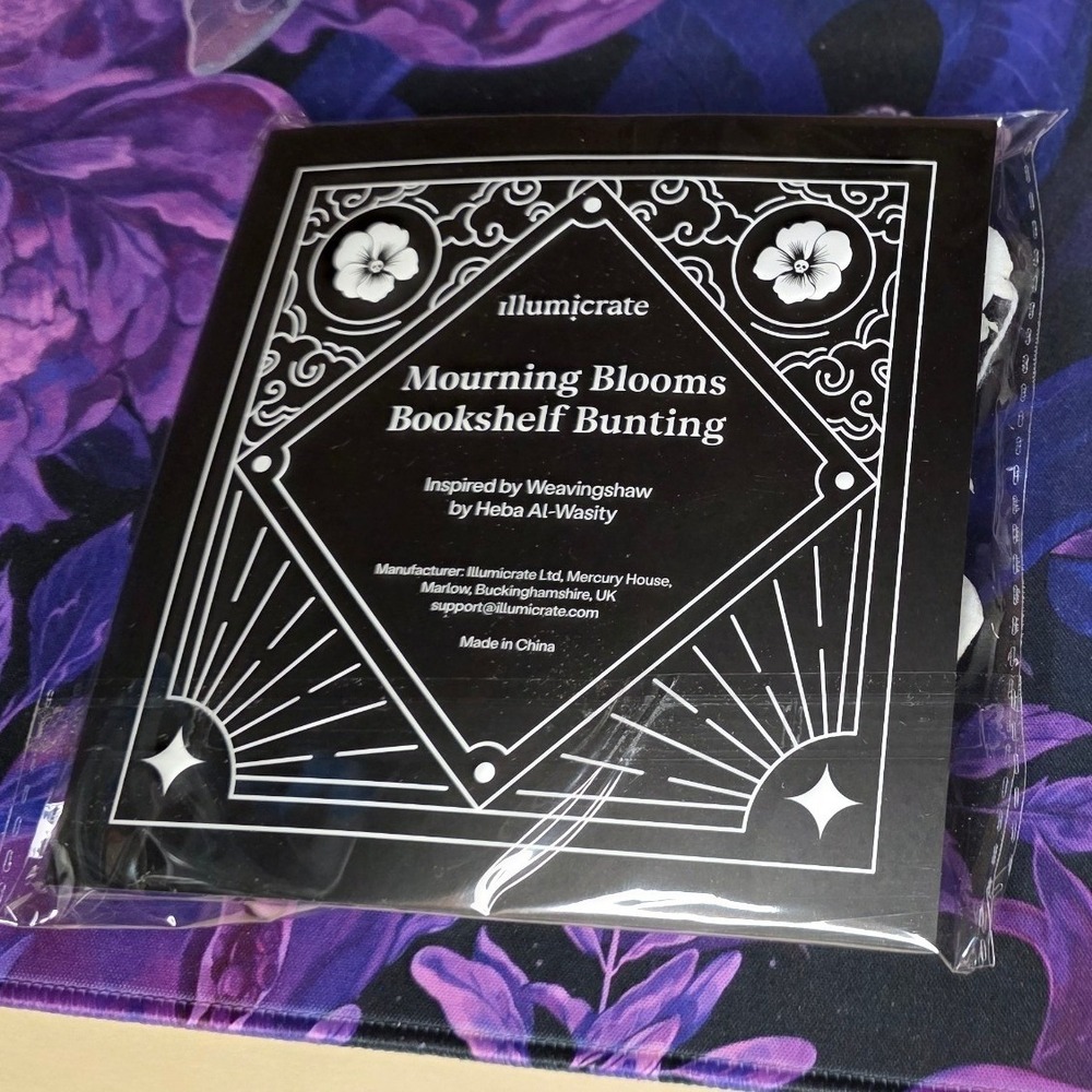 Illumicrate Bookshelf Bunting OS Purple New Mourning Blooms Floral Skull Decor